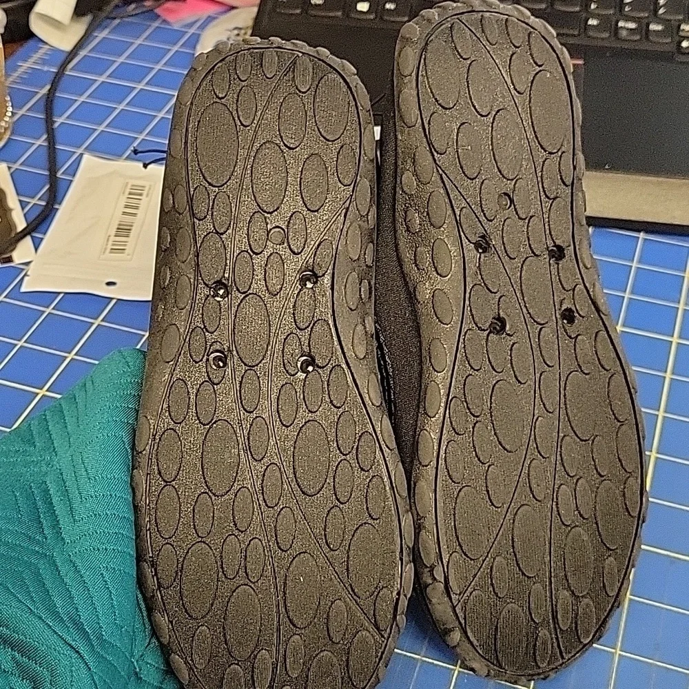 Kids Water Shoes Black and Green Size 2/3